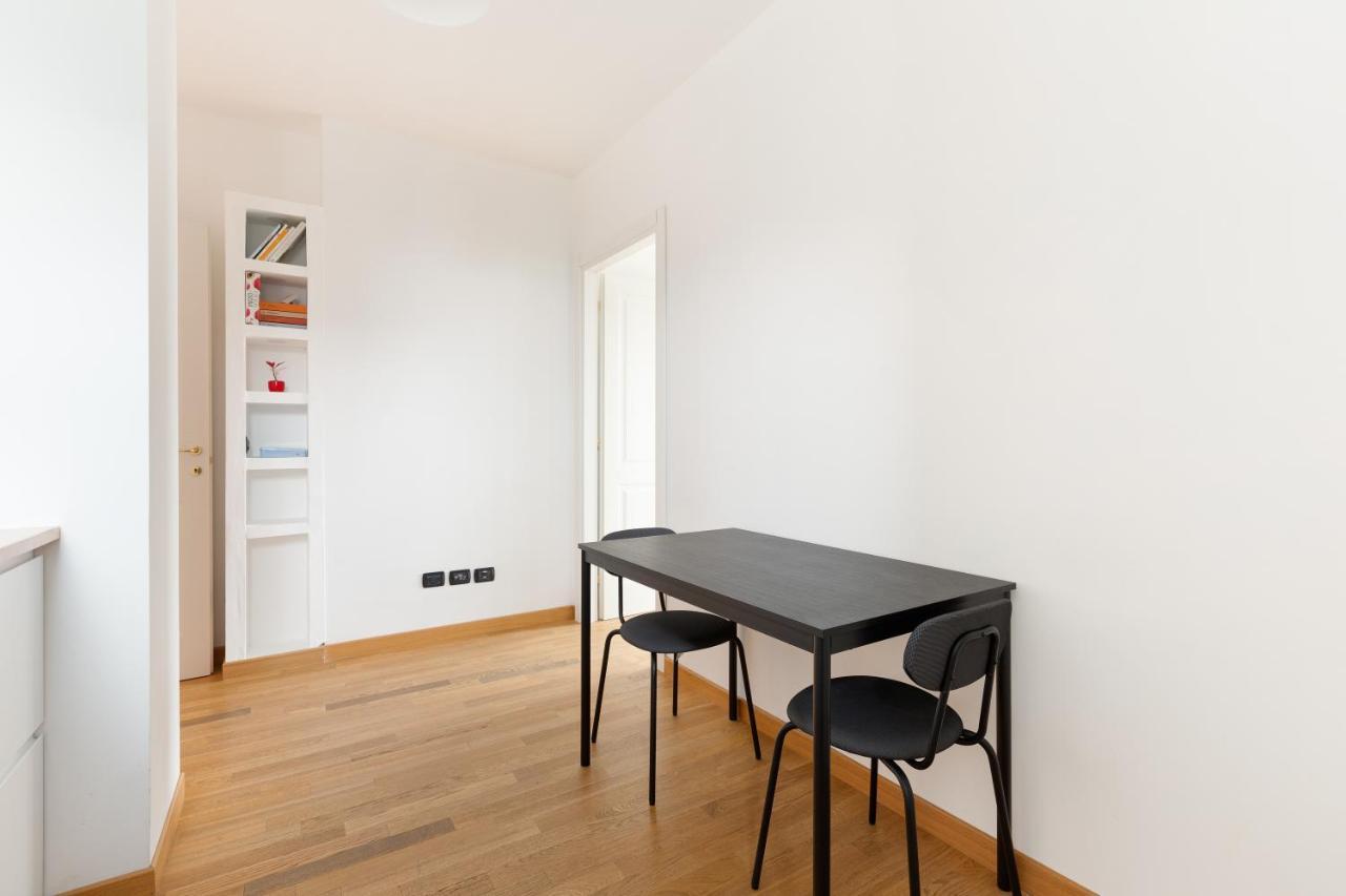 Milan Comfy Apartment X3 - With Balcony Eksteriør billede